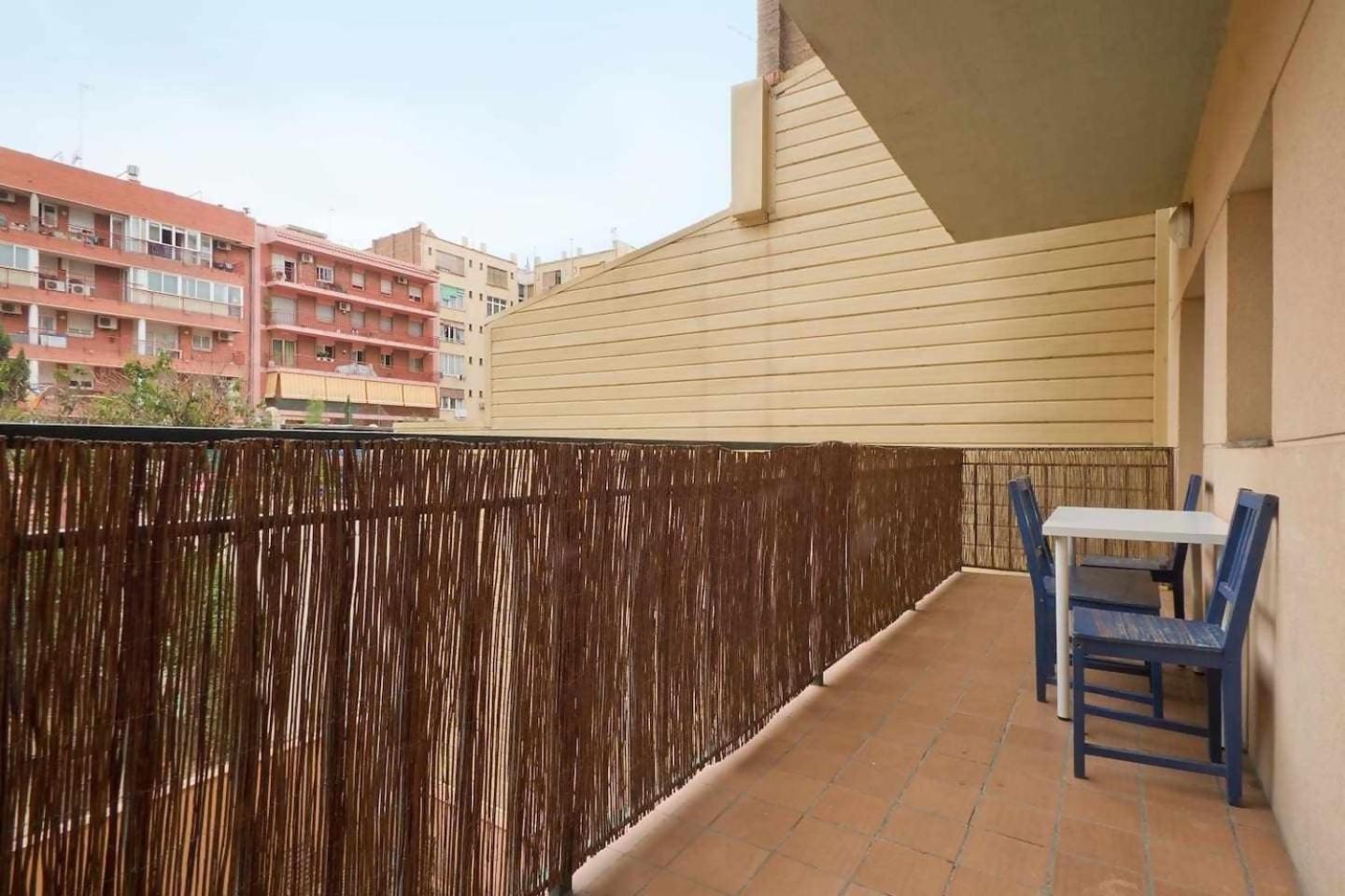 Comfortable 4 Rooms 2Bath W Balcony Barcelona Bagian luar foto